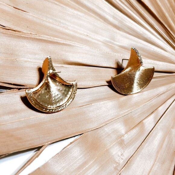 vintage style earrings A276 - Picture 4 of 5